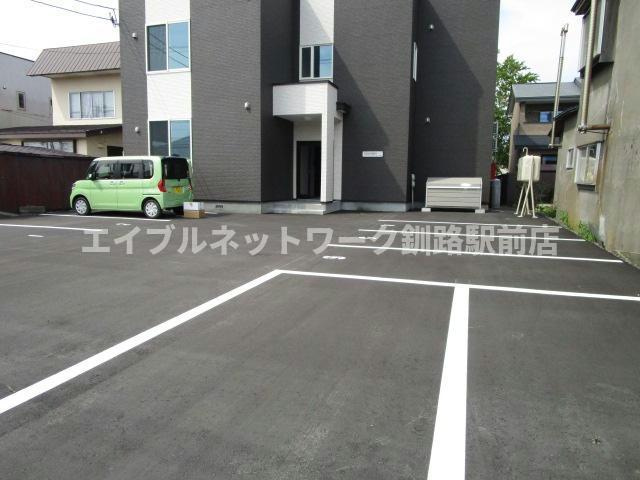 uRBAN釧路の駐車場
