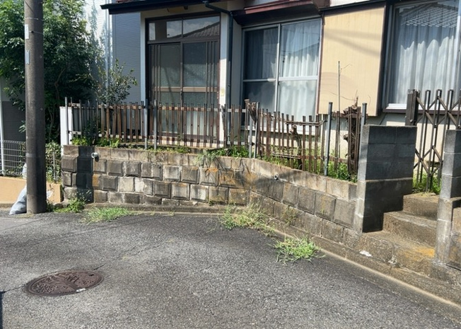 【外観】 | 人が暮らすうえで日光は大切な要素となります。日当たりの良さは譲れないポイントですね。併せて近くに大きな建築物の建築予定がないか、あるいはそれが可能な土地が近くにないか事前に確認することもお勧めします。