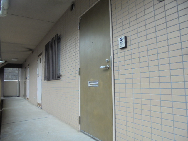 ＴＡフラット桐の木のエントランス|玄関