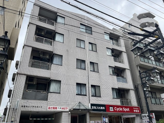 仲宿セントラルコートの外観