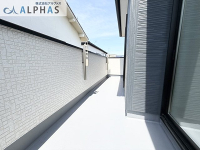 【内観：施工例】 | 加古川市平岡町一色　新築戸建 | ◆バルコニ◆
※同社施工例