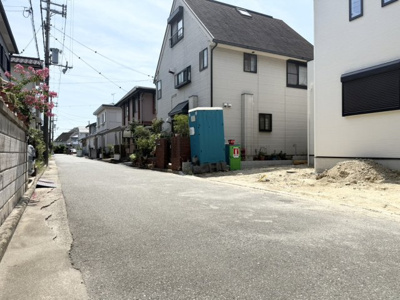 【前面道路含む現地写真】 | 加古川市平岡町一色　新築戸建 | ◆現地外観◆
まもなく完成♪