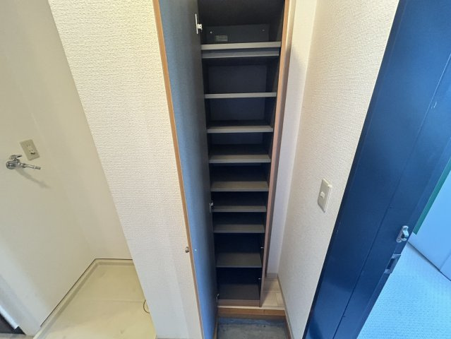 西宮市平松町のアパートの収納