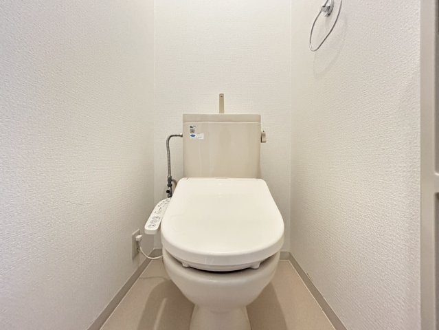 西宮市平松町のアパートのトイレ