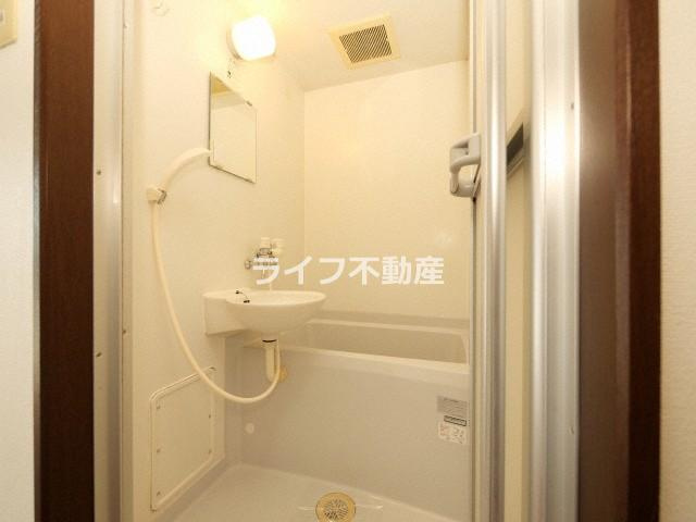 インターナショナル玉造のシャワールーム|シンプルで使いやすいシャワールームです