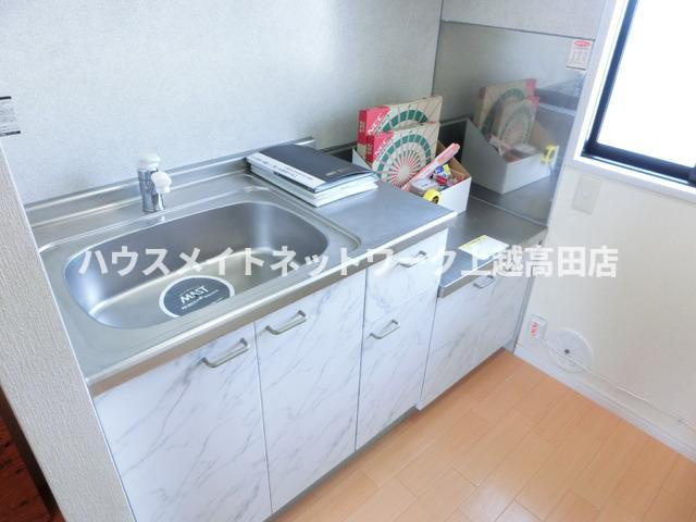 コーポカメリアＤ棟のキッチン|キッチン