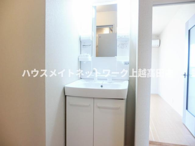 コーポカメリアＤ棟の洗面所|浴室