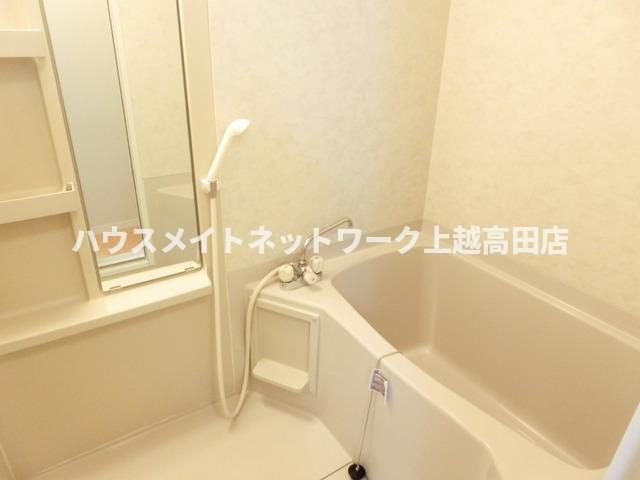 コーポカメリアＤ棟の浴室|浴室