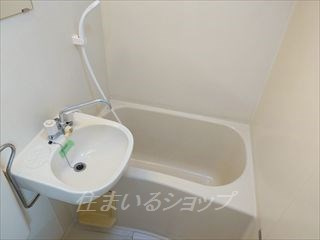 グリーンヴァリィ金光一番館の浴室