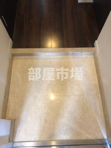XEBEC浅草ARIAの玄関