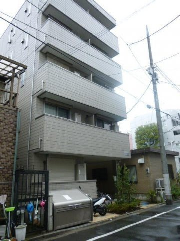 ジスタス入谷の外観
