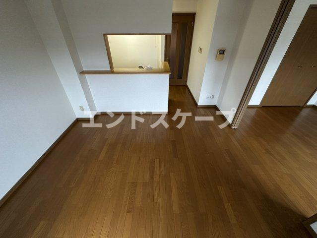 コムフォートワンの居間・リビング|高崎、前橋のお部屋探しはエンドスケープまで！お客様の理想お聞かせ下さい♪