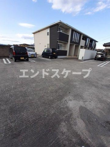 サンワードＢＢの駐車場|高崎、前橋のお部屋探しはエンドスケープまで！お客様の理想お聞かせ下さい♪