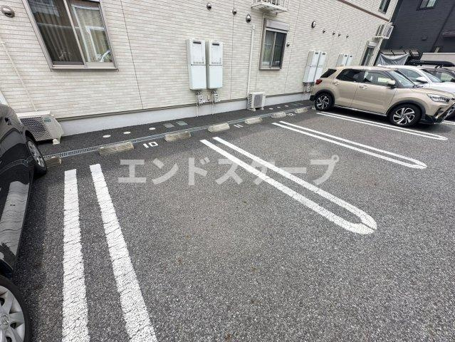 シャインメモリー　Ⅰの駐車場|高崎、前橋のお部屋探しはエンドスケープまで！お客様の理想お聞かせ下さい♪
