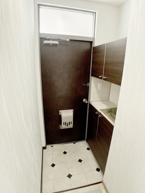 明石マンションＢ棟の玄関