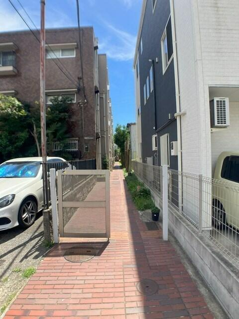明石マンションＢ棟のエントランス