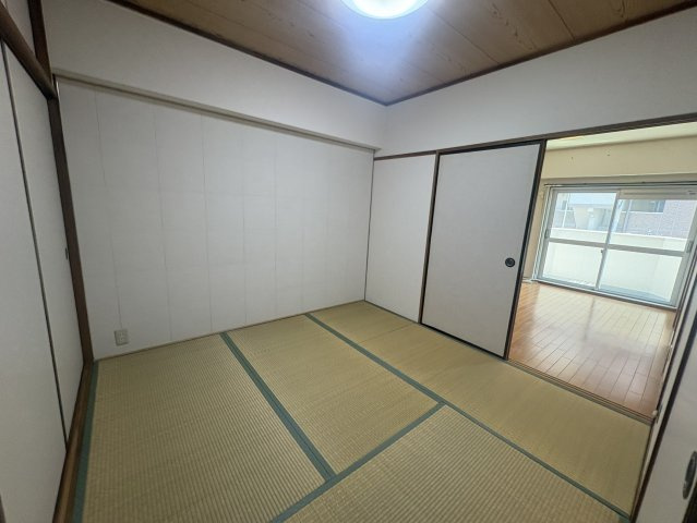 チサンマンション第1江坂の和室