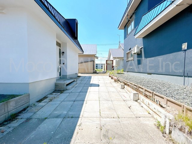 【前面道路含む現地写真】 | 北見市田端町中古住宅