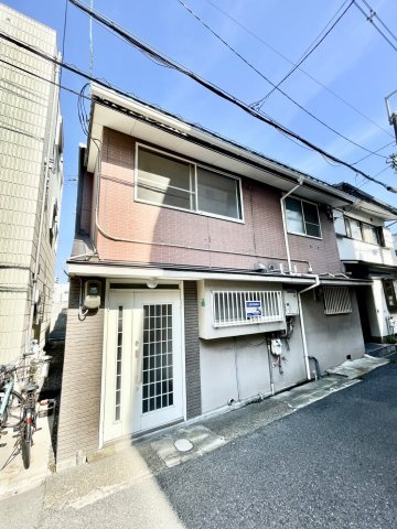 西中島2丁目貸家の外観