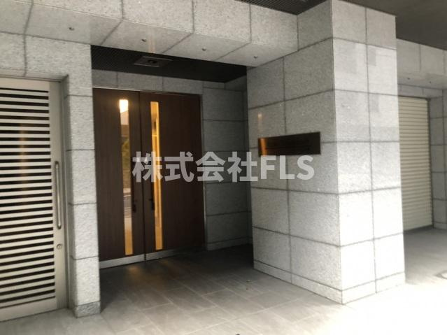 中央区東日本橋３丁目の賃貸マンションのエントランス