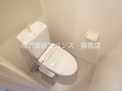 【トイレ】 | リブリ・千葉寺 | 落ち着いた温水洗浄便座付トイレです
