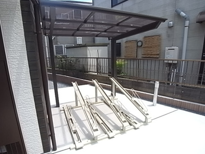 【その他共用部分】 | リブリ・千葉寺 | 屋根付きの駐輪場完備