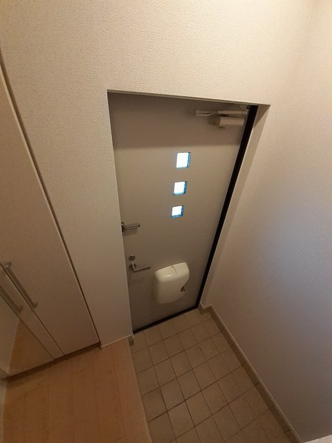 イースト　グレイス　Ａの玄関