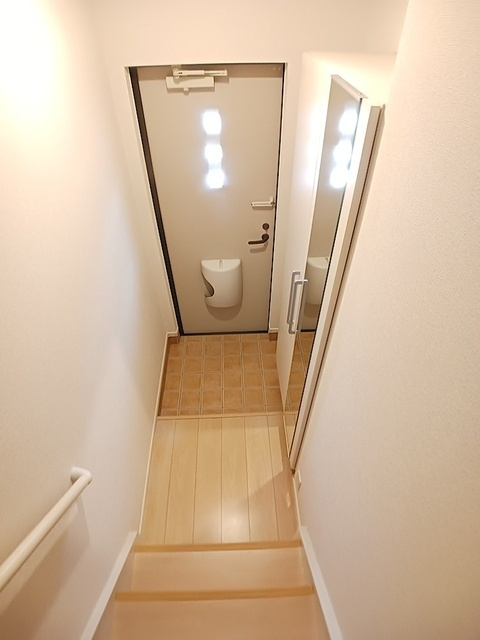 ＬａＴｏｕｒＫＡＩＺＡＷＡ　Ⅴの玄関