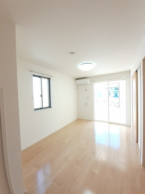 コンフォリアⅡの居間・リビング