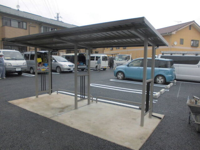 Rosemary/Marigold/Freesia　Roseの駐車場