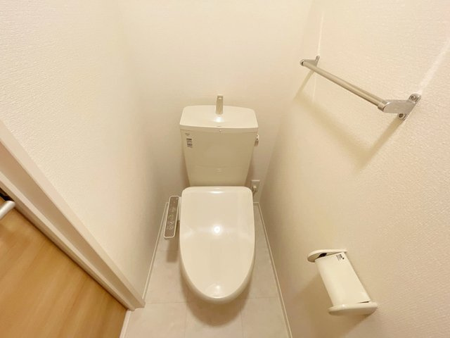 オペラハウス下之城のトイレ|温水洗浄便座付きトイレです。