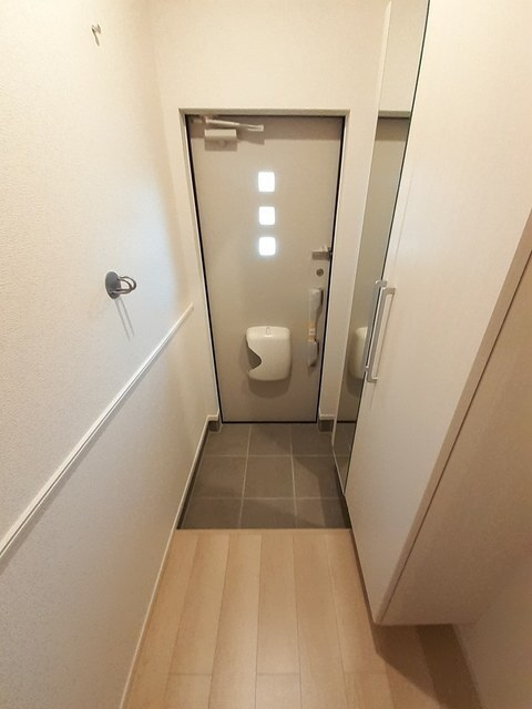 ロキオテラス　Ｂの玄関