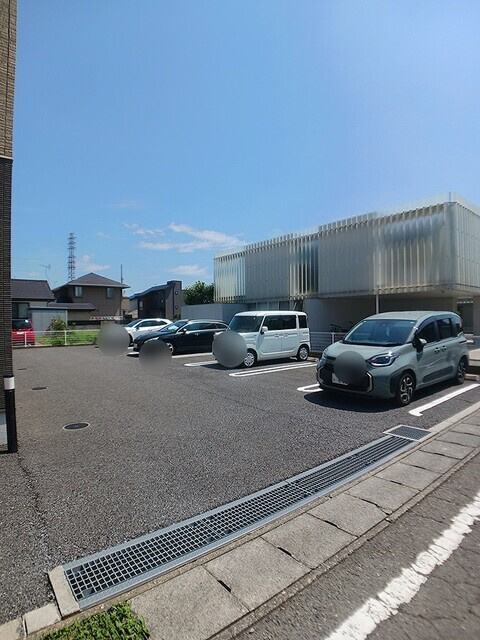 ベル　チェ　ドマーニの駐車場