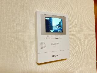 仮）高崎市下小鳥町新築アパートの内装|カメラ付インターホン（イメージ）