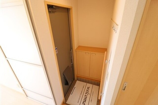 クレシェンテ　Eの玄関|玄関