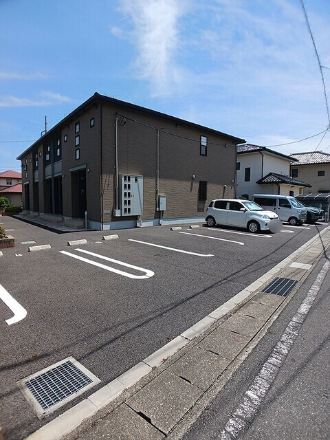 フラン　ブリーズの駐車場