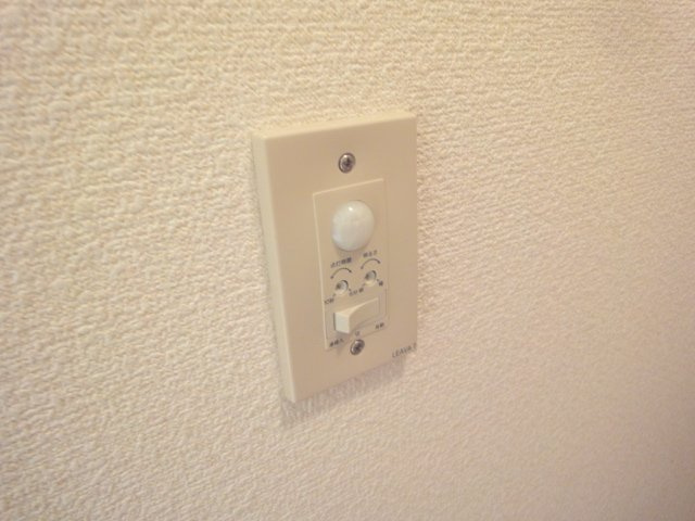 【設備】 | プリマベーラ　B・H－Ⅱ | 人感照明センサー