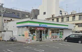 ファミリーマート笠寺西門店 徒歩7分。 500m