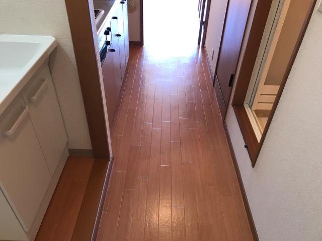 ＳＵＮ　ＣＲＯＳＳ　ＲＯＡＤの内装|廊下