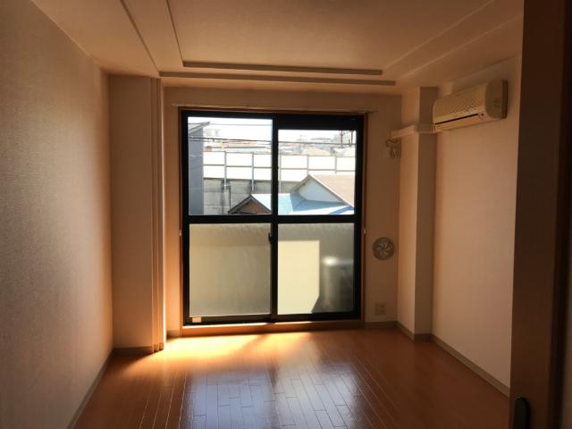 ＳＵＮ　ＣＲＯＳＳ　ＲＯＡＤの内装|室内