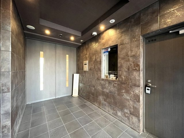 ルーブル両国のエントランス