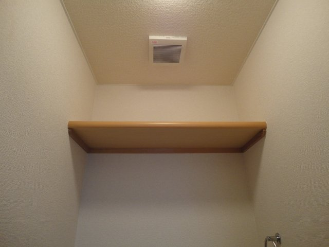 コンフォールメゾンⅡの収納|トイレ収納棚