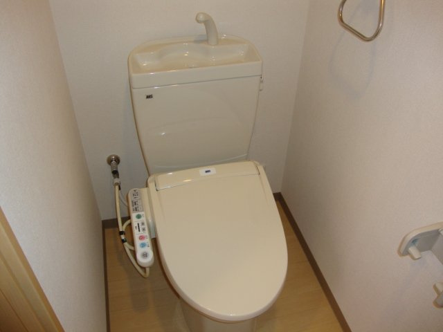 ＨＯＵＳＥ－ＫＳのトイレ|シャワー付トイレ