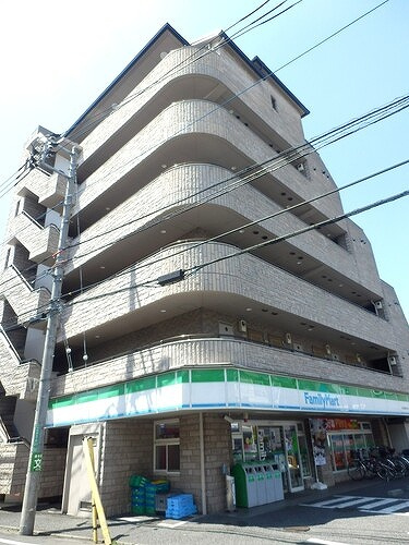 フルール狛江のその他|ファミリーマート 狛江慈恵医大前店：１階店舗