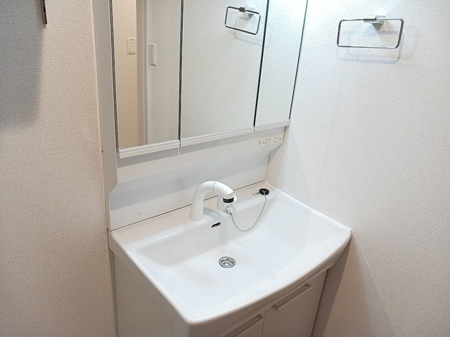 ヒカルサさいたま宮原の洗面所