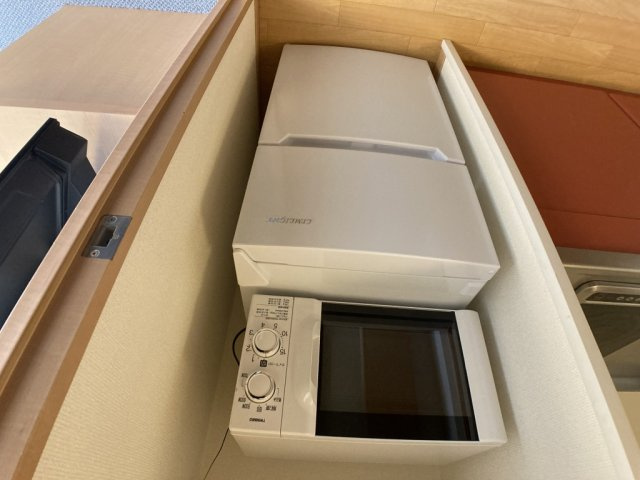 レオパレスメゾン　ＭⅡのその他|電子レンジと冷蔵庫