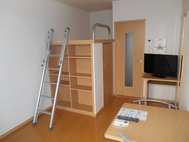 レオパレスメゾン　ＭⅡの居間・リビング