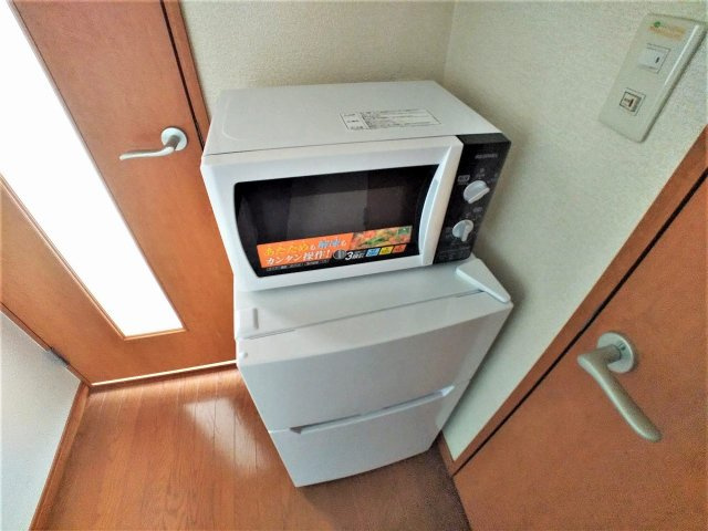 レオパレスカーサ　エス・コットのその他|レンジと冷蔵庫