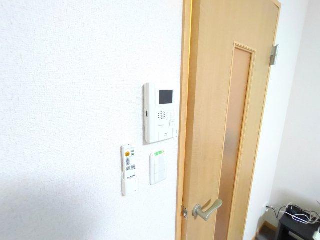 レオパレスシーズの内装|ウォークインクローゼット