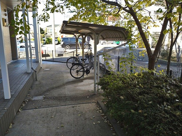 レオパレスヨロズヤＥのその他|駐輪場　原付＆自転車のみ駐輪可能
